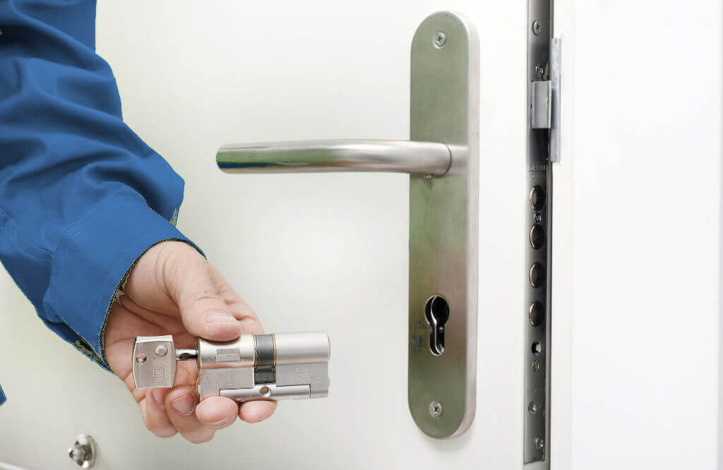 Diferencia entre cerradura y bombín para tu hogar